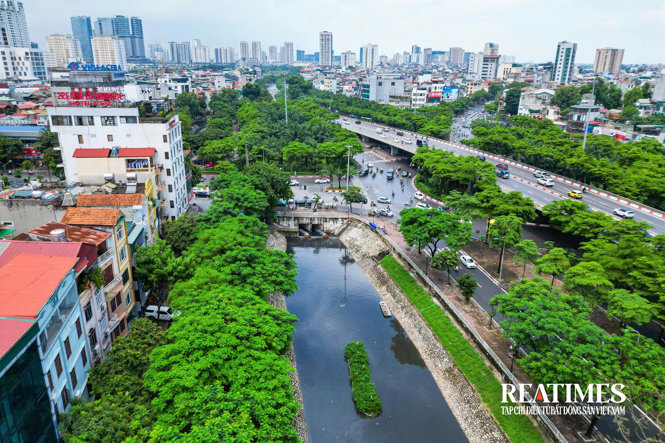 Hà Nội: "Hồi sinh" sông Tô Lịch, nước trong xanh cá bơi lội