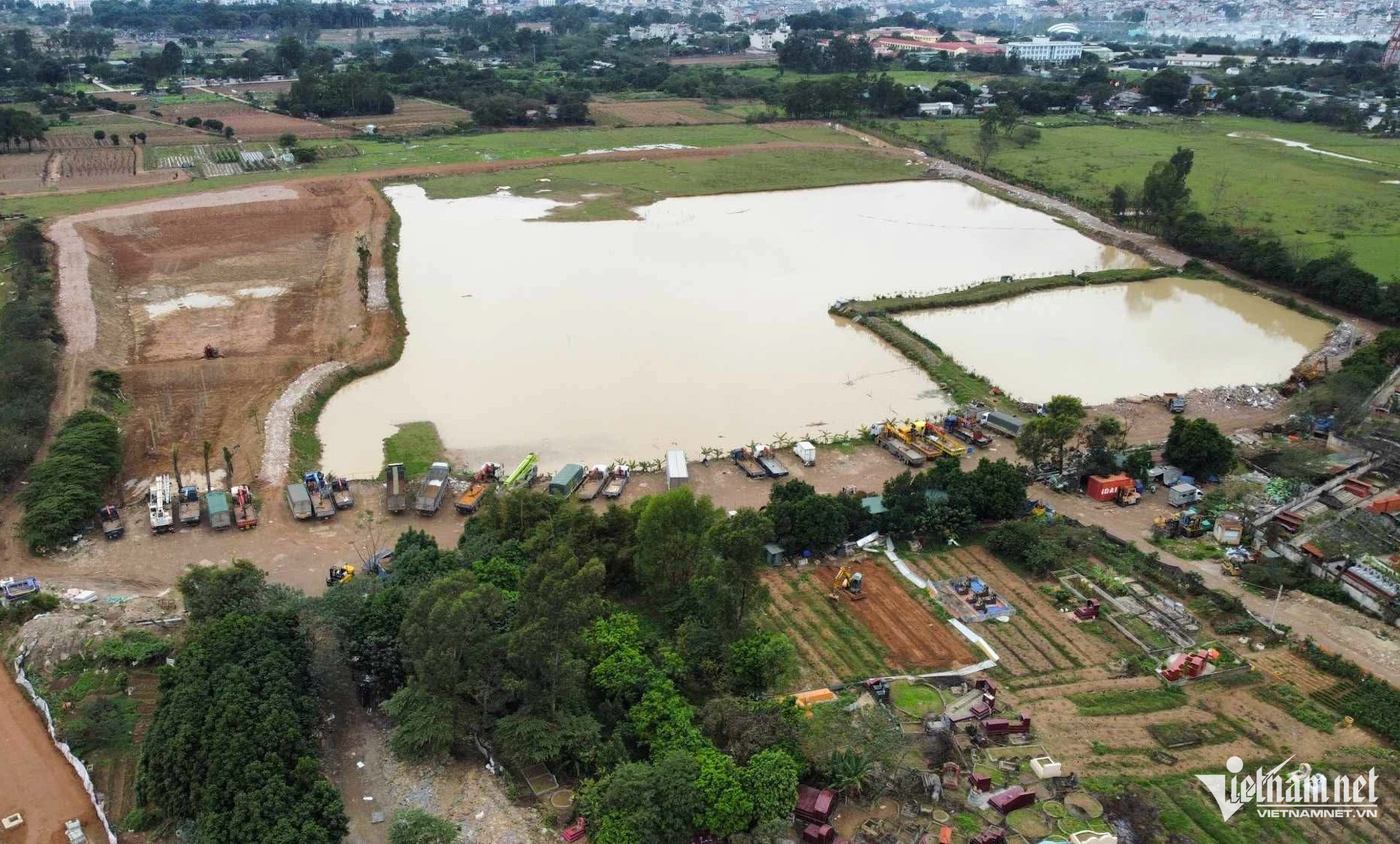 Tự ý chuyển đất nông nghiệp sang đất ở có được cấp đổi sổ đỏ?- Ảnh 1.