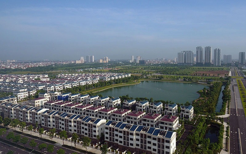 BĐS tháng 8/2025: Doanh nghiệp hồi sinh 811%, giá nhà leo thang, thị trường thuê bùng nổ- Ảnh 4. BĐS tháng 8/2025: Doanh nghiệp hồi sinh 811%, giá nhà leo thang, thị trường thuê bùng nổ- Ảnh 4.