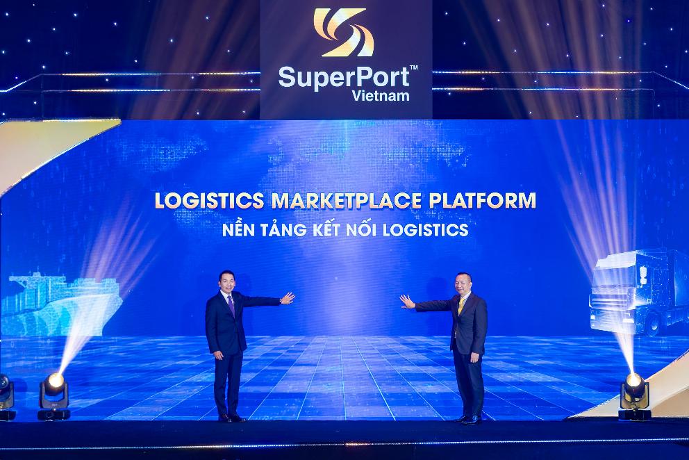 Two men on a stage  AI-generated content may be incorrect.