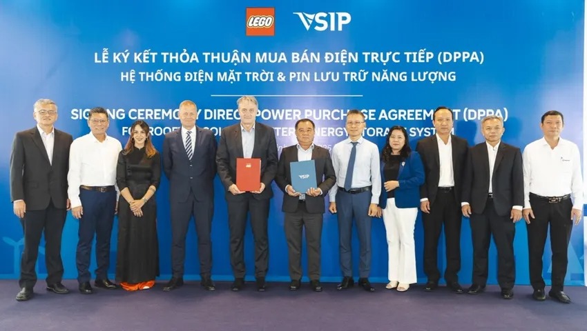 Hình ảnh tại buổi ký kết. Nguồn ảnh: Plo.vn Hình ảnh tại buổi ký kết. Nguồn ảnh: Plo.vn
