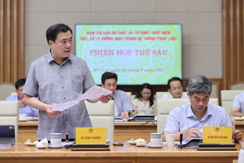 Thủ tướng: "Không thể chậm trễ hơn" trong tháo gỡ các điểm nghẽn pháp luật, chuyển trạng thái sang kiến tạo và phục vụ- Ảnh 4. Thủ tướng: "Không thể chậm trễ hơn" trong tháo gỡ các điểm nghẽn pháp luật, chuyển trạng thái sang kiến tạo và phục vụ- Ảnh 4.