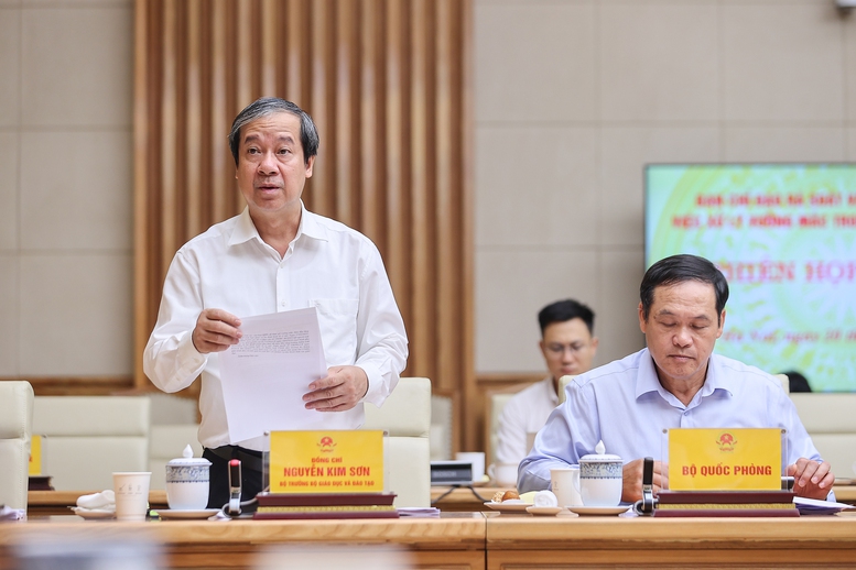Thủ tướng: "Không thể chậm trễ hơn" trong tháo gỡ các điểm nghẽn pháp luật, chuyển trạng thái sang kiến tạo và phục vụ- Ảnh 7. Thủ tướng: "Không thể chậm trễ hơn" trong tháo gỡ các điểm nghẽn pháp luật, chuyển trạng thái sang kiến tạo và phục vụ- Ảnh 7.