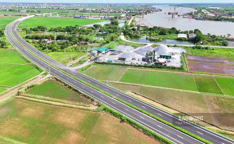Tuyến đường 5.300 tỷ đi qua 3 huyện tỉnh Nam Định cũ nối với cao tốc đầu tiên của miền Bắc chính thức khánh thành- Ảnh 2.
