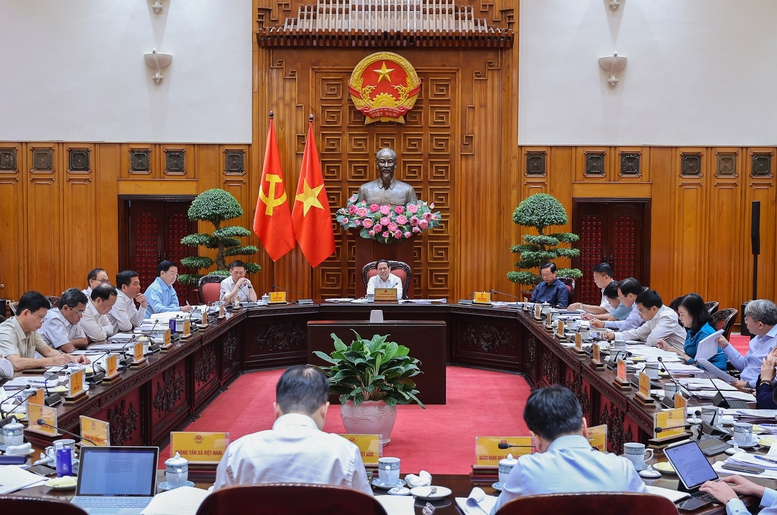 Thủ tướng: Tiếp tục đổi mới tư duy, cách làm trong đầu tư công, tập trung cho các dự án "xoay chuyển tình thế"- Ảnh 1. Thủ tướng: Tiếp tục đổi mới tư duy, cách làm trong đầu tư công, tập trung cho các dự án "xoay chuyển tình thế"- Ảnh 1.