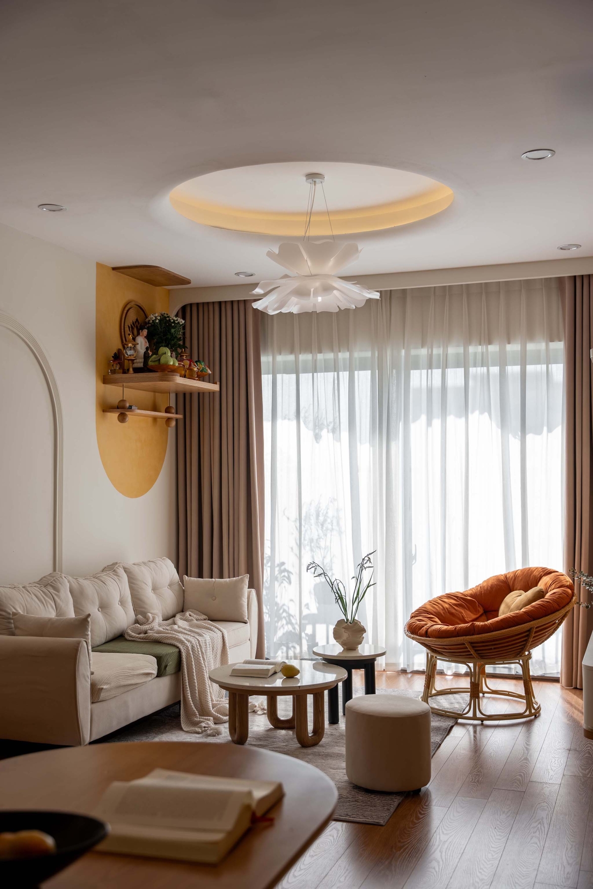 Cải tạo căn hộ 80m2 theo bảng màu rực rỡ với 320 triệu đồng- Ảnh 2. Cải tạo căn hộ 80m2 theo bảng màu rực rỡ với 320 triệu đồng- Ảnh 2.