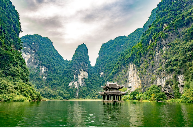 10 năm nữa, tỉnh sở hữu ‘vịnh Hạ Long trên cạn’ sẽ trở thành thành phố trực thuộc Trung ương- Ảnh 2.