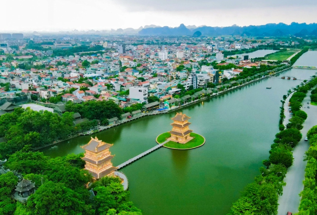 10 năm nữa, tỉnh sở hữu ‘vịnh Hạ Long trên cạn’ sẽ trở thành thành phố trực thuộc Trung ương- Ảnh 1.