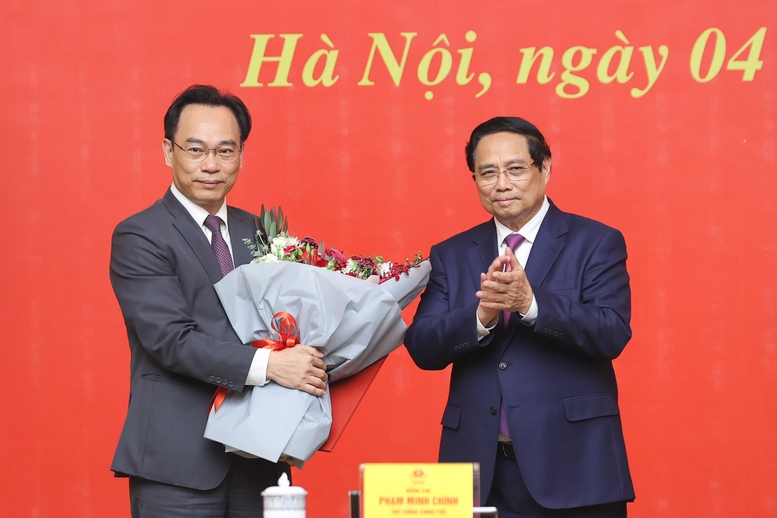 Thủ tướng trao quyết định bổ nhiệm lãnh đạo 8 bộ, cơ quan- Ảnh 8. Thủ tướng trao quyết định bổ nhiệm lãnh đạo 8 bộ, cơ quan- Ảnh 8.