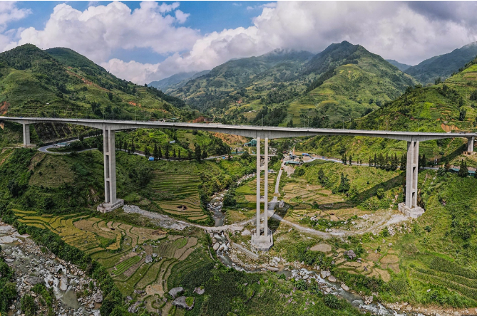 Cầu cạn có trụ cao nhất Việt Nam gần bằng tòa nhà 27 tầng đã ngưng hoạt động hơn 2 tháng- Ảnh 1. Cầu cạn có trụ cao nhất Việt Nam gần bằng tòa nhà 27 tầng đã ngưng hoạt động hơn 2 tháng- Ảnh 1.