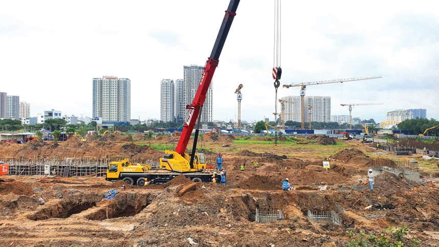 Địa ốc phía Nam kỳ vọng sóng cuối năm- Ảnh 1.