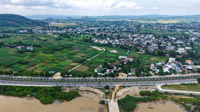 Tuyến đường 3.500 tỷ mang tên vùng biển đảo thiêng liêng của Việt Nam gặp khó sau 2 năm khởi công- Ảnh 1. Tuyến đường 3.500 tỷ mang tên vùng biển đảo thiêng liêng của Việt Nam gặp khó sau 2 năm khởi công- Ảnh 1.