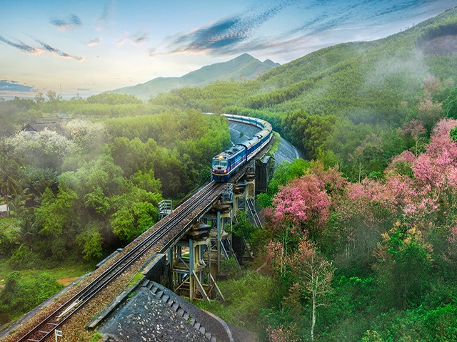 TP. HCM sắp có tuyến đường sắt dài gần 60km kết nối đến cửa ngõ miền Tây- Ảnh 1. TP. HCM sắp có tuyến đường sắt dài gần 60km kết nối đến cửa ngõ miền Tây- Ảnh 1.