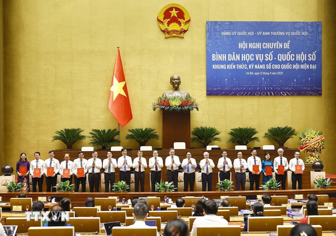 Công bố 10 sự kiện, hoạt động tiêu biểu của Quốc hội năm 2025- Ảnh 8.