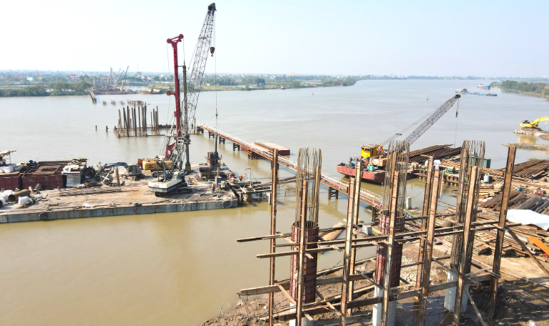 Cầu vượt sông gần nghìn tỷ kết nối 2 tỉnh Nam Định – Thái Bình cũ sẽ hoàn thành sớm 3 tháng- Ảnh 1. Cầu vượt sông gần nghìn tỷ kết nối 2 tỉnh Nam Định – Thái Bình cũ sẽ hoàn thành sớm 3 tháng- Ảnh 1.