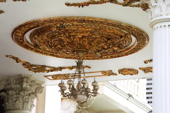 Tòa lâu đài 'bạch ngọc' gần 50 tỷ mang đậm phong cách Hy Lạp ở Việt Nam: Gỗ lát sàn dày đến 12cm, xây gần 10 năm mới hoàn thành- Ảnh 6.