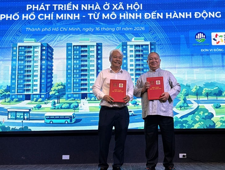 Hình ảnh tại lễ ký kết. Nguồn ảnh: Báo Tuổi Trẻ