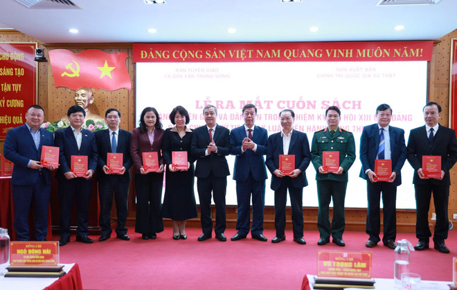 Sách về ngành Tuyên giáo và Dân vận: Từ tư duy lý luận đến hành động thực tiễn- Ảnh 3.