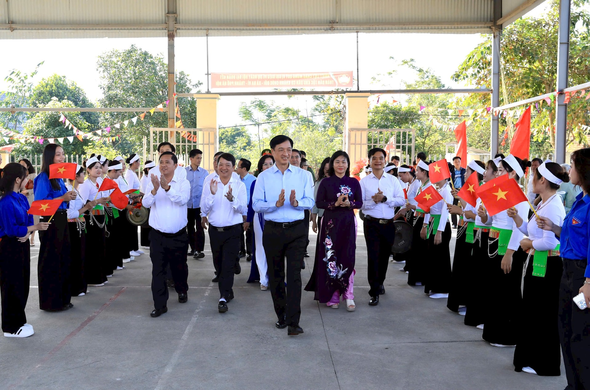 Trả lời phỏng vấn của Ủy viên Bộ Chính trị, Bí thư Thành ủy Hà Nội Nguyễn Duy Ngọc: Thủ đô Hà Nội với sứ mệnh tiên phong, sẵn sàng hiện thực hóa tầm nhìn Đại hội XIV của Đảng- Ảnh 7.