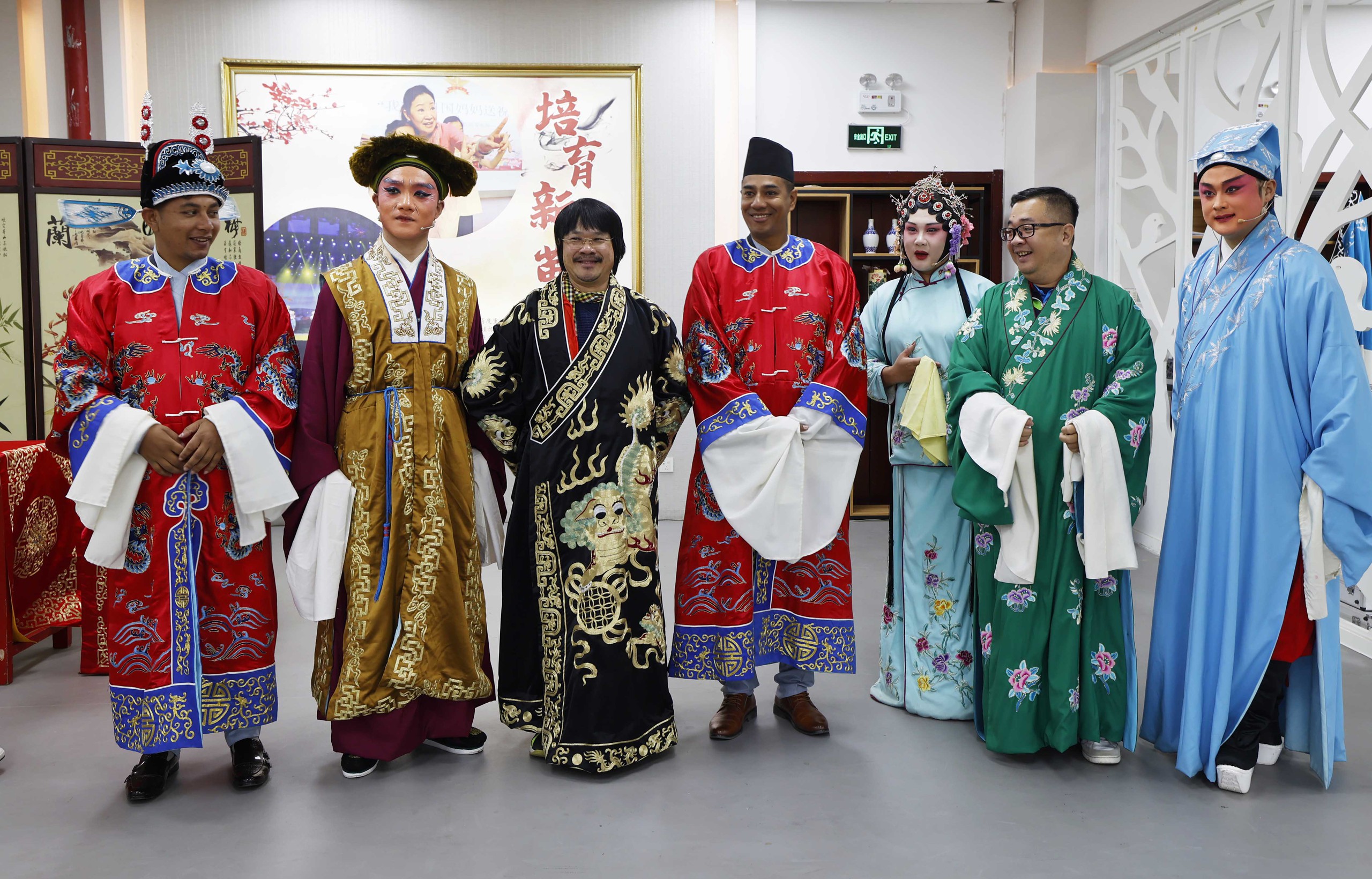 Photo Travel: Về Sơn Đông xem kịch Lữ- Ảnh 10. Photo Travel: Về Sơn Đông xem kịch Lữ- Ảnh 10.