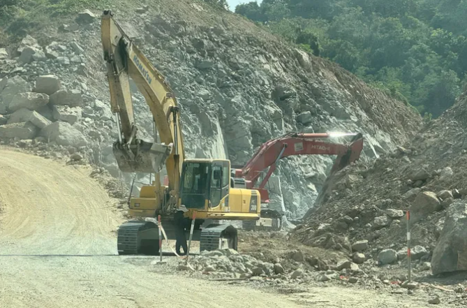 Chậm nhất 2 tháng nữa, cung đường ngắn nhất kết nối Phan Thiết đến ‘tiểu Paris’ của Việt Nam buộc phải hoàn thành- Ảnh 2. Chậm nhất 2 tháng nữa, cung đường ngắn nhất kết nối Phan Thiết đến ‘tiểu Paris’ của Việt Nam buộc phải hoàn thành- Ảnh 2.