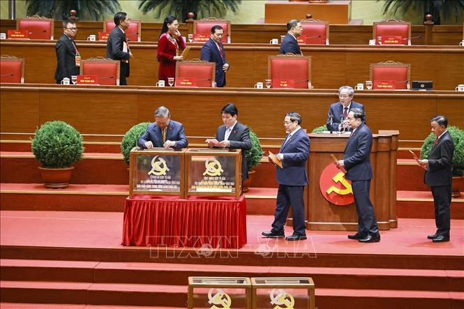 Đại hội XIV của Đảng: Bầu Ban Chấp hành Trung ương khóa XIV- Ảnh 6. Đại hội XIV của Đảng: Bầu Ban Chấp hành Trung ương khóa XIV- Ảnh 6.