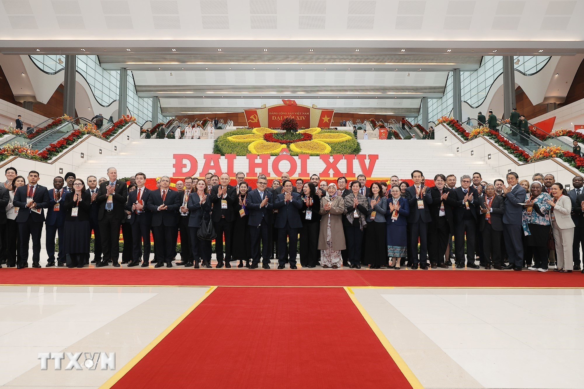 Diễn văn phát biểu của Tổng Bí thư Tô Lâm tại Bế mạc Đại hội đại biểu toàn quốc lần thứ XIV của Đảng- Ảnh 5. Diễn văn phát biểu của Tổng Bí thư Tô Lâm tại Bế mạc Đại hội đại biểu toàn quốc lần thứ XIV của Đảng- Ảnh 5.