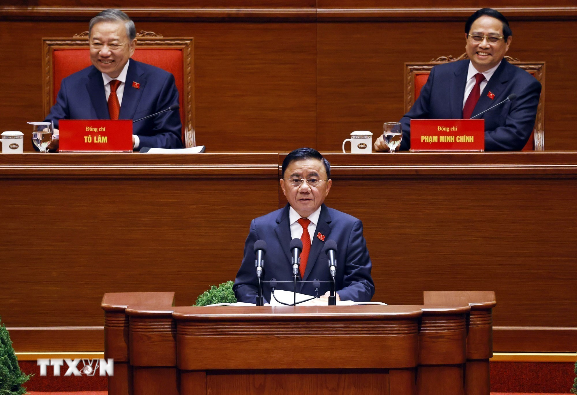 Đưa Nghị quyết thành kết quả: Đại hội Đảng của hành động, làm đến cùng
- Ảnh 4.