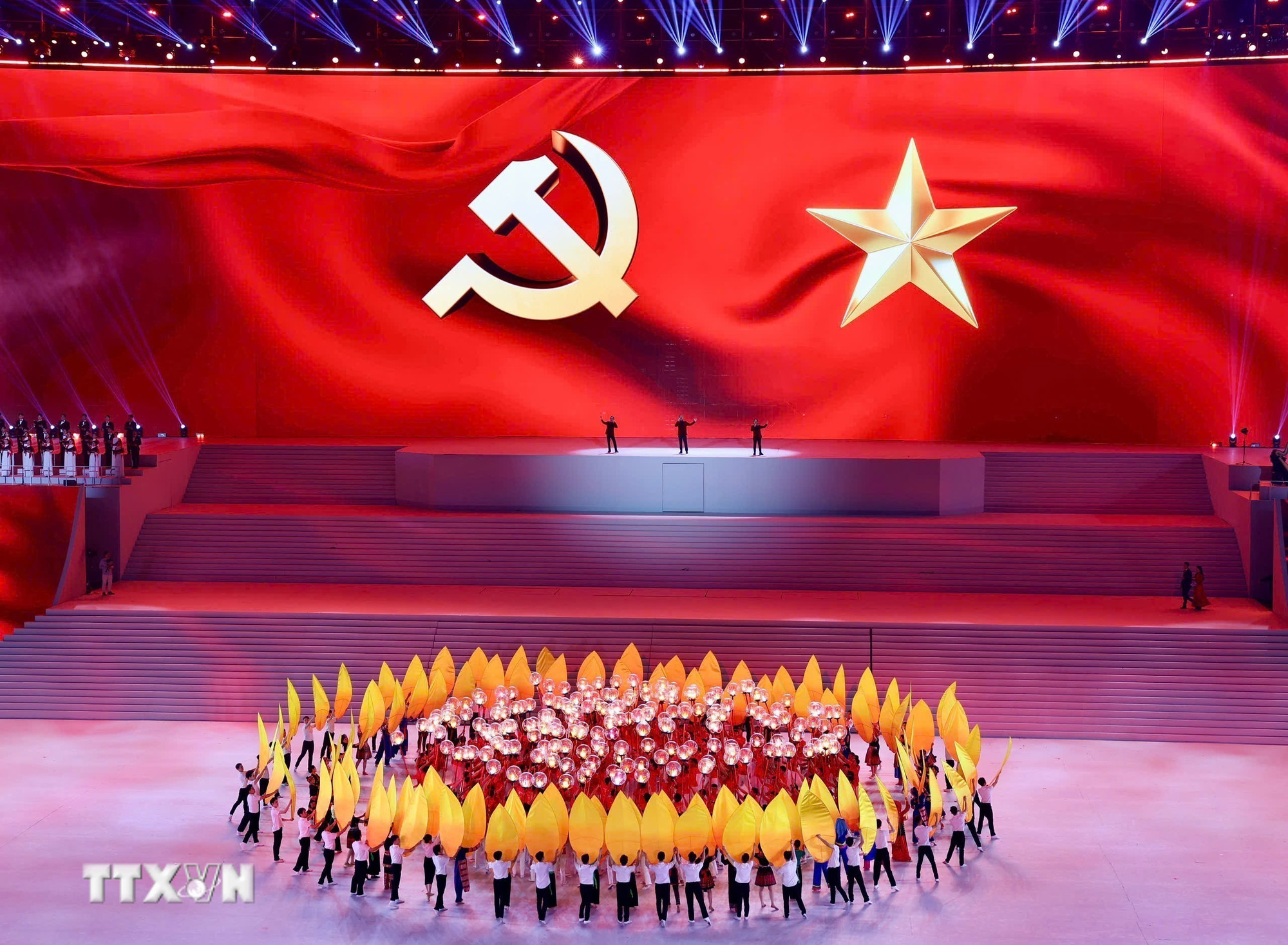 Đoàn kết đưa đất nước tiến mạnh, tiến vững chắc trong kỷ nguyên mới