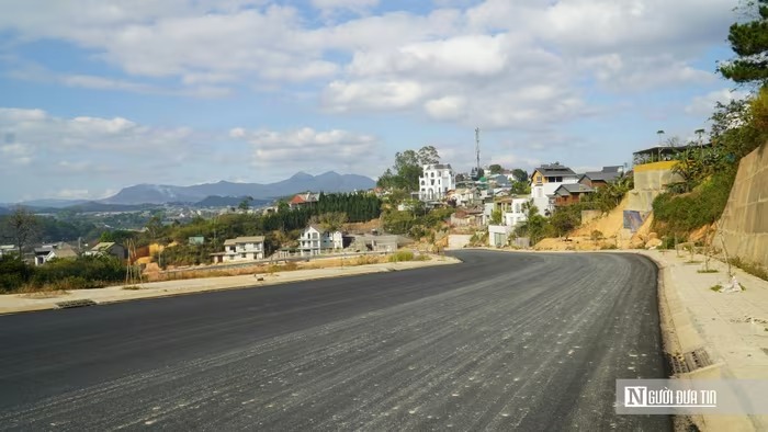 Cung đường gần nghìn tỷ xuyên rừng thông đẹp nhất 'tiểu Paris' của Việt Nam vẫn kẹt tiến độ- Ảnh 2. Cung đường gần nghìn tỷ xuyên rừng thông đẹp nhất 'tiểu Paris' của Việt Nam vẫn kẹt tiến độ- Ảnh 2.