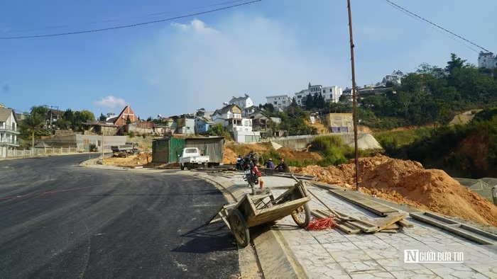 Cung đường gần nghìn tỷ xuyên rừng thông đẹp nhất 'tiểu Paris' của Việt Nam vẫn kẹt tiến độ- Ảnh 3. Cung đường gần nghìn tỷ xuyên rừng thông đẹp nhất 'tiểu Paris' của Việt Nam vẫn kẹt tiến độ- Ảnh 3.