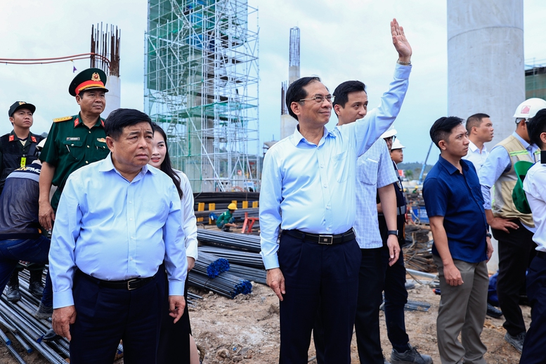 Thủ tướng: "Không lãng phí một ngày" trong triển khai các dự án phục vụ APEC tại Phú Quốc- Ảnh 7.