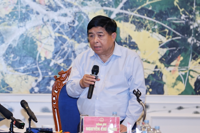 Thủ tướng: "Không lãng phí một ngày" trong triển khai các dự án phục vụ APEC tại Phú Quốc- Ảnh 15.