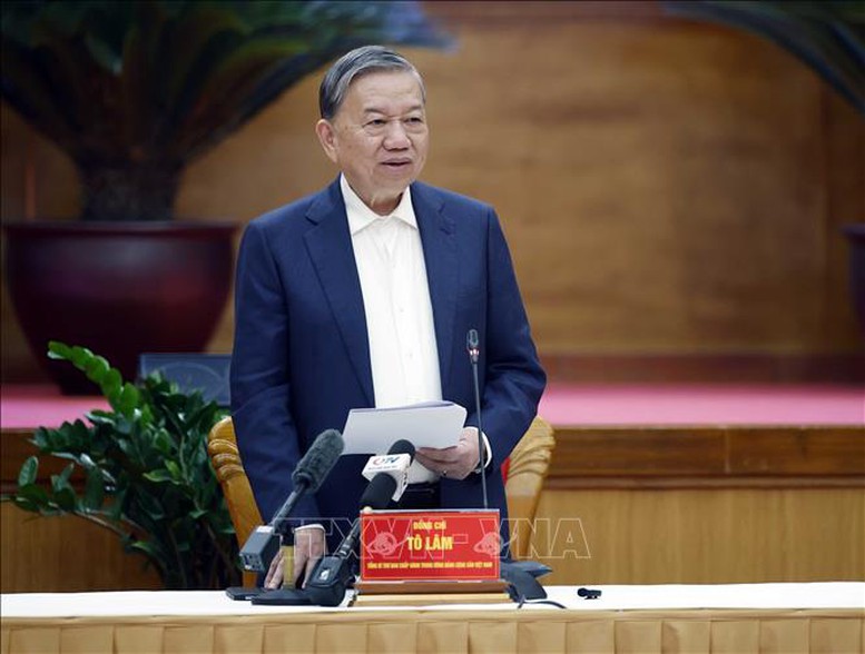 Tổng Bí thư Tô Lâm: Quảng Ninh từng bước trở thành hình mẫu phát triển xanh, hiện đại, sáng tạo và hội nhập quốc tế- Ảnh 3. Tổng Bí thư Tô Lâm: Quảng Ninh từng bước trở thành hình mẫu phát triển xanh, hiện đại, sáng tạo và hội nhập quốc tế- Ảnh 3.