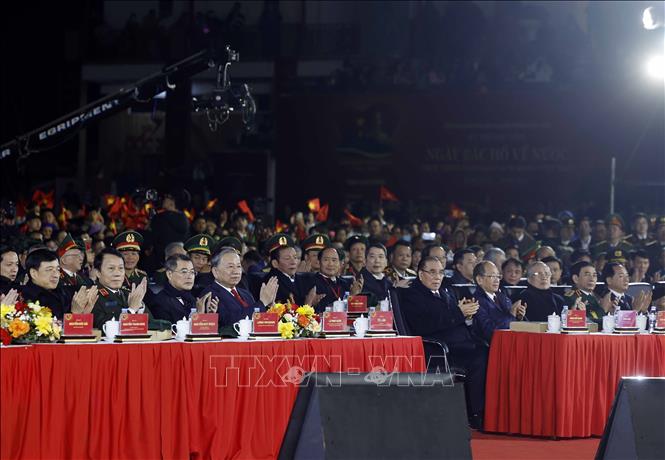 Tổng Bí thư dự Chương trình kỷ niệm 85 năm Ngày Bác Hồ về nước- Ảnh 2. Tổng Bí thư dự Chương trình kỷ niệm 85 năm Ngày Bác Hồ về nước- Ảnh 2.