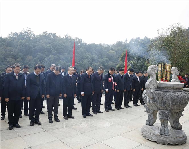Tổng Bí thư Tô Lâm dâng hương tại Khu Di tích quốc gia đặc biệt Pác Bó- Ảnh 2. Tổng Bí thư Tô Lâm dâng hương tại Khu Di tích quốc gia đặc biệt Pác Bó- Ảnh 2.