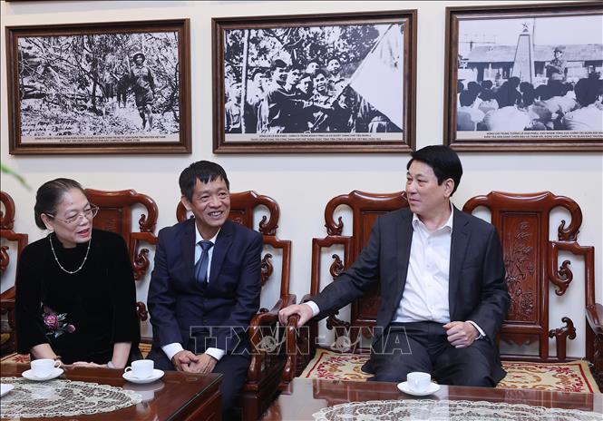 Chủ tịch nước Lương Cường dâng hương tưởng nhớ nguyên lãnh đạo Đảng, Nhà nước- Ảnh 2.