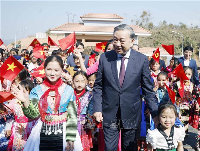 Tổng Bí thư Tô Lâm dự lễ khánh thành trường phổ thông nội trú liên cấp tại Điện Biên- Ảnh 3. Tổng Bí thư Tô Lâm dự lễ khánh thành trường phổ thông nội trú liên cấp tại Điện Biên- Ảnh 3.