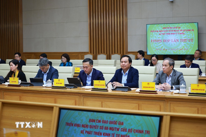 Thủ tướng: Nhà nước thực hiện “5 thông”, doanh nghiệp thực hiện “5 tiên phong” để phát triển kinh tế tư nhân- Ảnh 3.