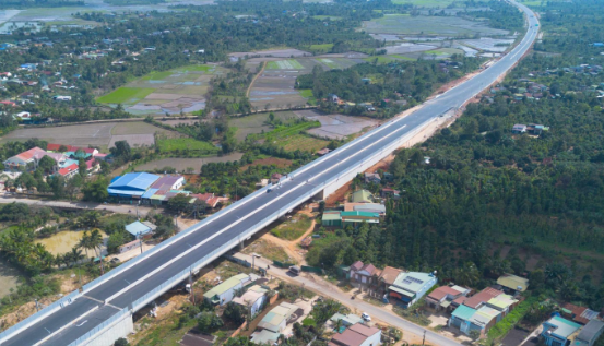 Chính thức thông toàn bộ hầm chui dài nhất tuyến cao tốc nối ‘rừng – biển’ đầu tiên của Việt Nam- Ảnh 2. Chính thức thông toàn bộ hầm chui dài nhất tuyến cao tốc nối ‘rừng – biển’ đầu tiên của Việt Nam- Ảnh 2.