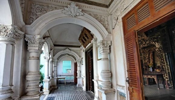 Ngôi nhà cổ trăm tuổi nổi tiếng miền Tây gắn với mối tình vượt biên giới: Dấu ấn Đông Tây bên dòng Sa Giang- Ảnh 4.