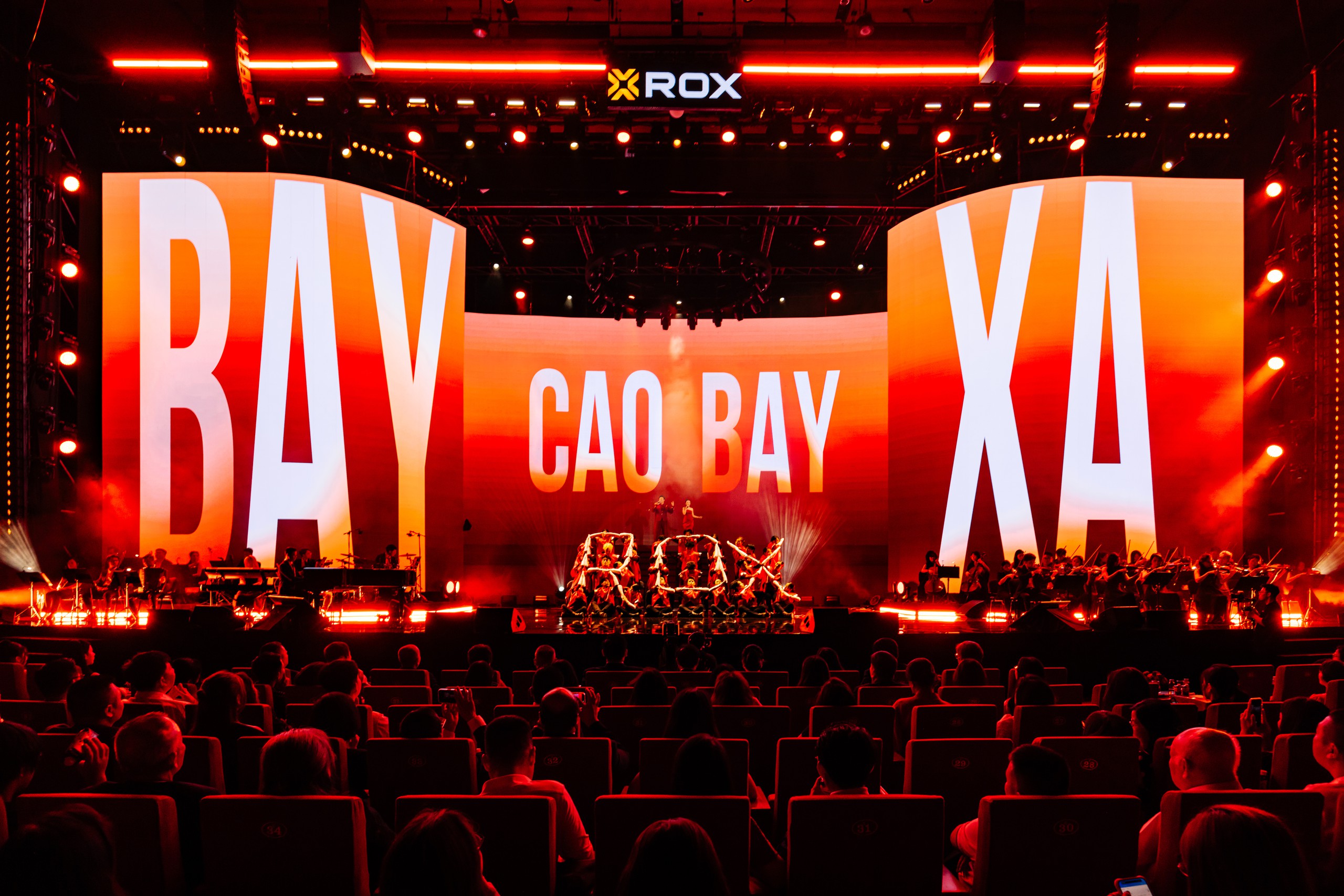 Cuộc điện thoại lạ, ba thập kỷ tích lũy và những “dòng chảy” hòa vào đại dương - Ảnh 22.