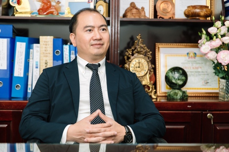 Thấy gì việc mua bán cổ phiếu của lãnh đạo doanh nghiệp bất động sản? - Ảnh 3.