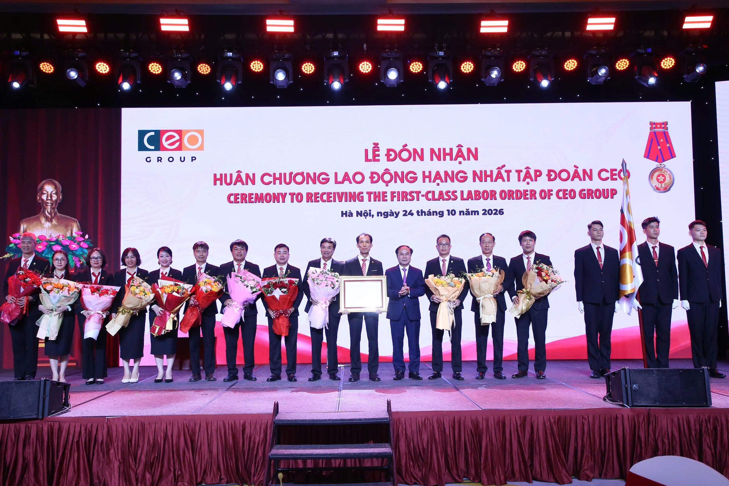 Tập đoàn CEO đón nhận Huân chương Lao động hạng Nhất: Dấu ấn 25 năm kiến tạo giá trị, vì cuộc sống hạnh phúc
