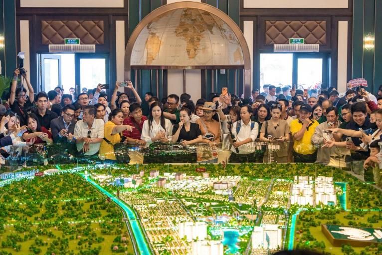 Cô gái 24 tuổi tiết lộ bí quyết mua nhà, mua xe sau 4 năm làm môi giới bất động sản   - Ảnh 4.