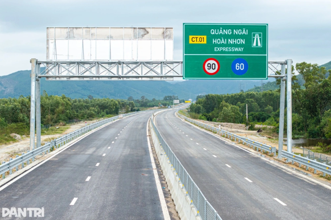 Hôm nay, chính thức vận hành cao tốc 20.400 tỷ với 3 hầm xuyên núi: Giảm tải cho quốc lộ dài nhất Việt Nam- Ảnh 1.