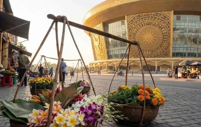 Báo Trung Quốc ngỡ ngàng trước sân vận động khổng lồ của Việt Nam, sắp soán ngôi sân bóng lớn nhất thế giới- Ảnh 4. Báo Trung Quốc ngỡ ngàng trước sân vận động khổng lồ của Việt Nam, sắp soán ngôi sân bóng lớn nhất thế giới- Ảnh 4.