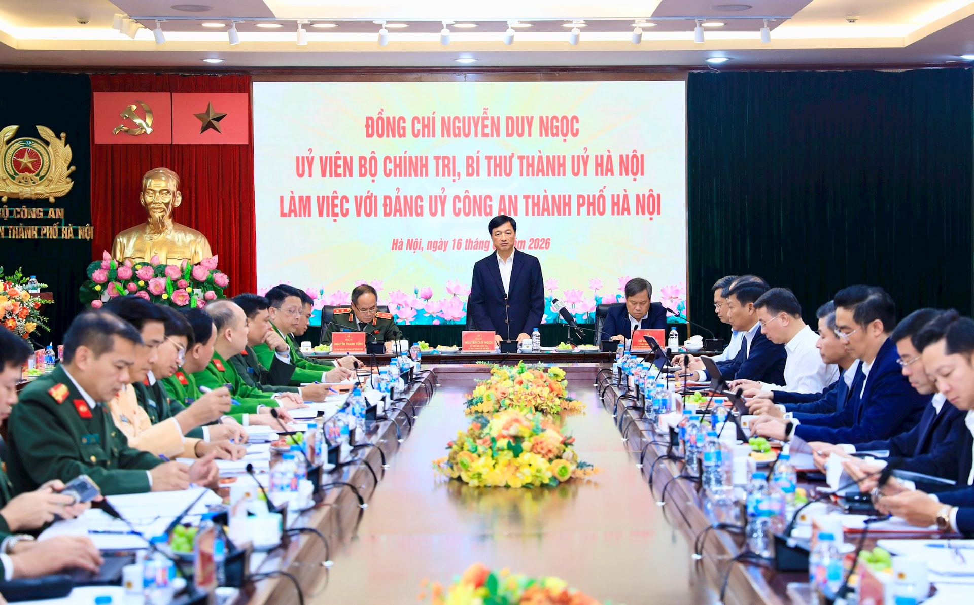 Ủy viên Bộ Chính trị, Bí thư Thành ủy Hà Nội Nguyễn Duy Ngọc: Thủ đô Hà Nội văn hiến và anh hùng - Khẳng định bản lĩnh, trí tuệ, tầm vóc trong kỷ nguyên mới- Ảnh 14.