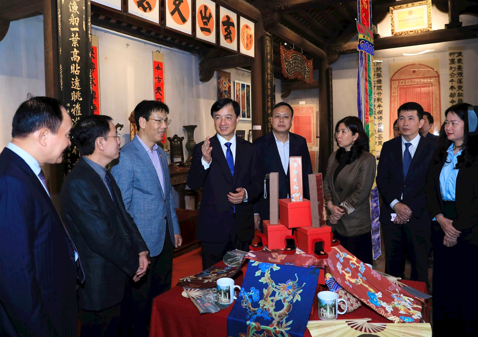 Ủy viên Bộ Chính trị, Bí thư Thành ủy Hà Nội Nguyễn Duy Ngọc: Thủ đô Hà Nội văn hiến và anh hùng - Khẳng định bản lĩnh, trí tuệ, tầm vóc trong kỷ nguyên mới- Ảnh 19.