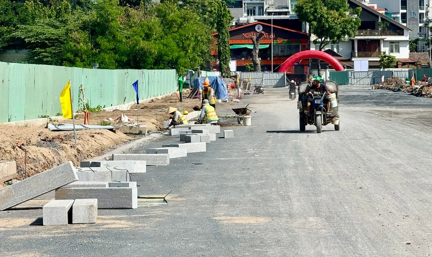 Sắp hoàn thành 5 tuyến đường qua trường đua ngựa lâu đời nhất Việt Nam, từng lớn nhất Đông Nam Á- Ảnh 3. Sắp hoàn thành 5 tuyến đường qua trường đua ngựa lâu đời nhất Việt Nam, từng lớn nhất Đông Nam Á- Ảnh 3.